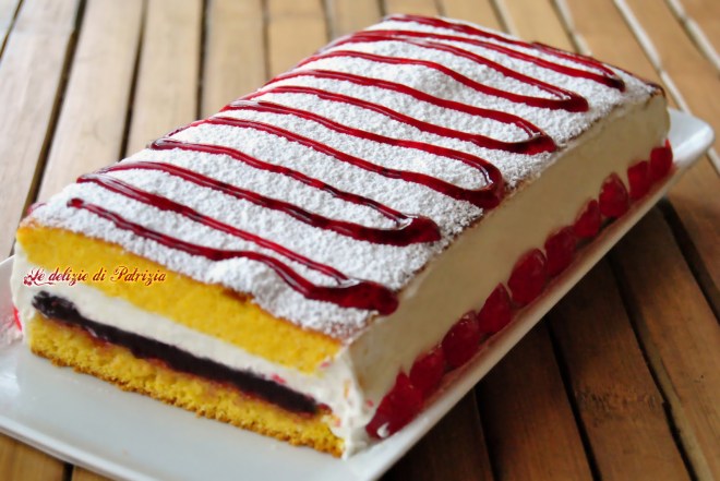 Mattoncino alla zucca con crema al latte e gelatina di ciliegie copia