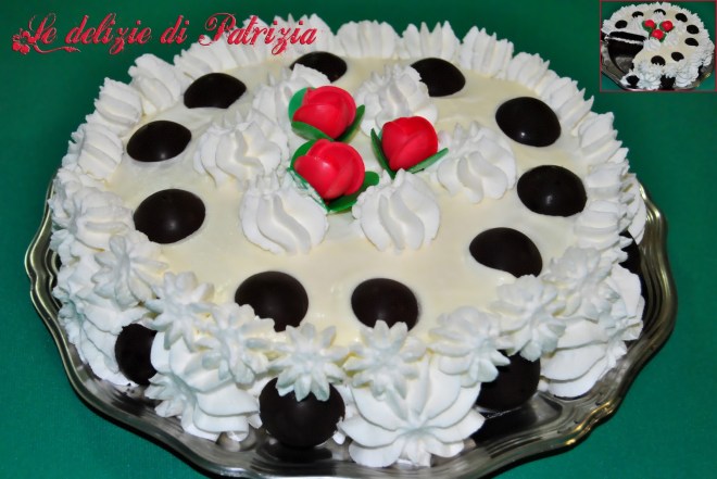 Tortina al cacao con chantilly alla meringa