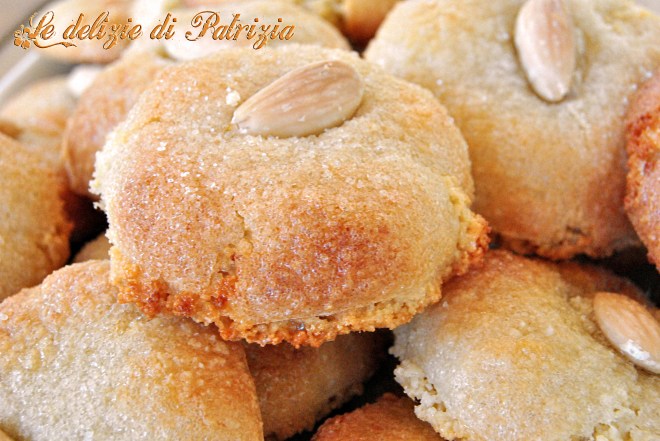 Amaretti sardi