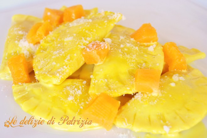 Ravioli zucca e ricotta con crema al mascarpone e zafferano