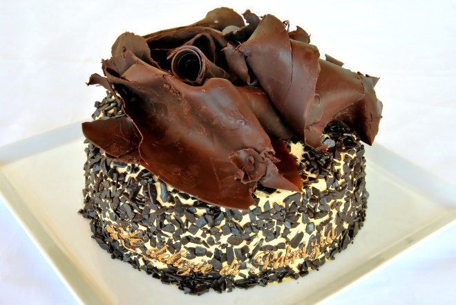 Tortina al cacao con panna al mandarino