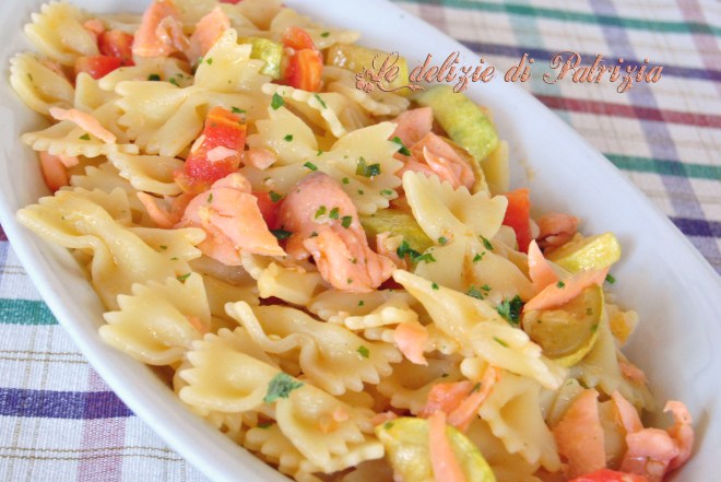 Farfalle salmone e zucchine