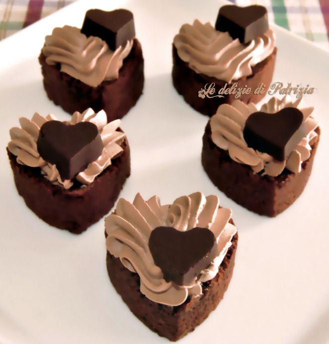 Cuori con panna al cacao