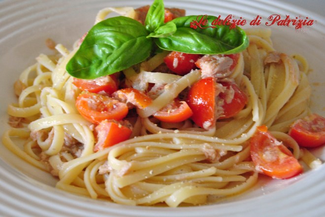 Bavette con ciliegini e tonno