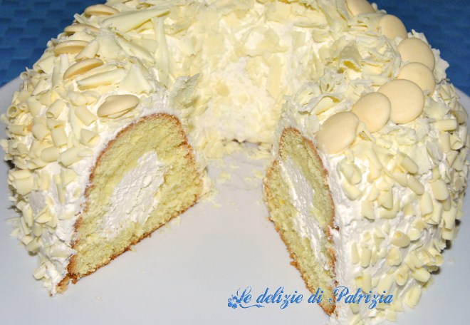 Ciambella con ganache al cioccolato bianco