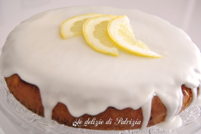 Torta glassata con miele e limone