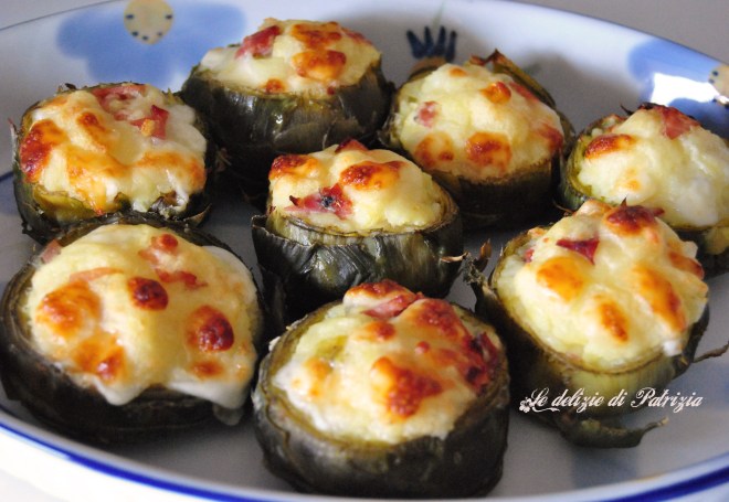 Carciofi ripieni di patate speck e formaggio