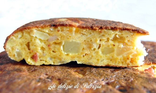 Frittata di patate, pancetta e cipolle
