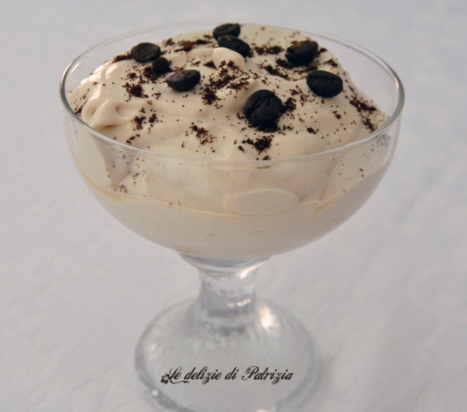 Crema di yogurt al caffè