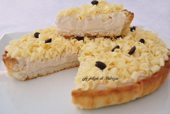 Crostata con crema di yogurt e caffè