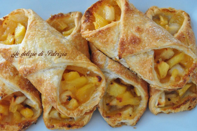 Sfogliatine con mele caramellate.jpg