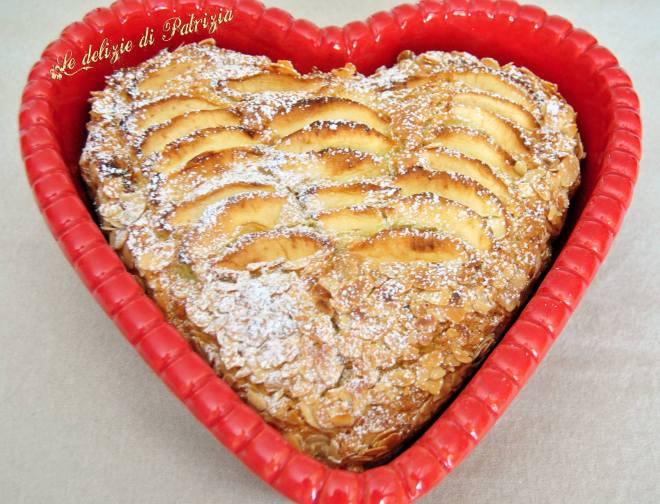 Torta con mele e mandorle