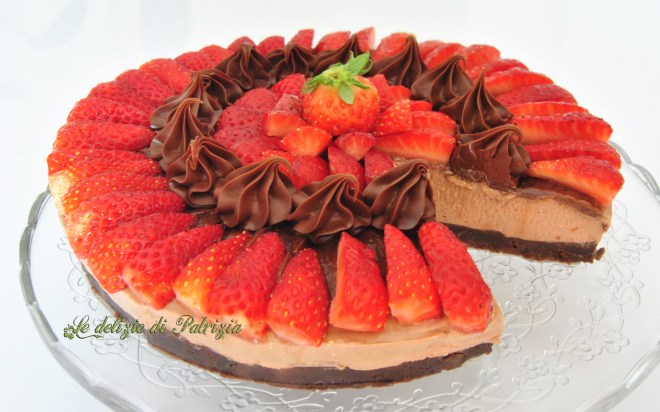 Cheesecake con fragole e nutella