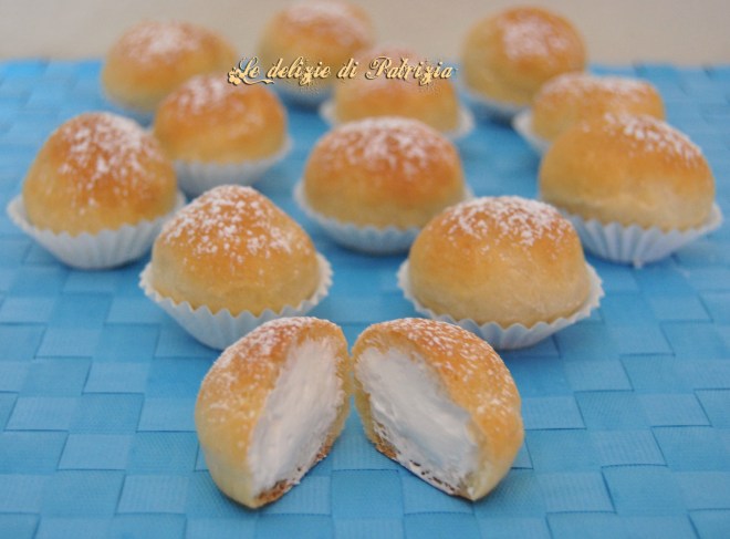 Mini brioches con crema al latte (fiocchi di neve) 