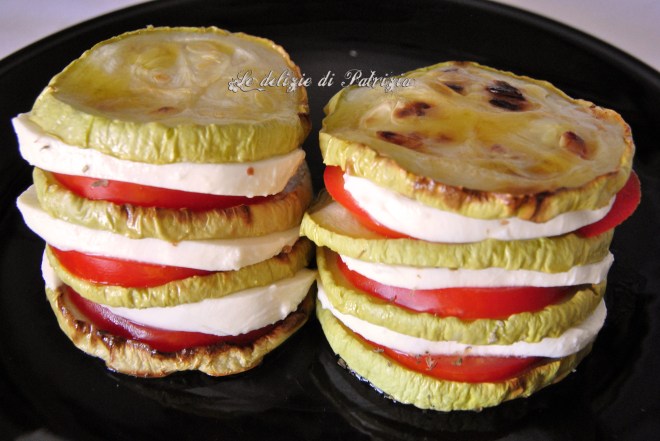 Millefoglie di zucchine alla caprese